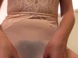 Experience The Ultimate Solo Pleasure As A Seductive Aussie Babe Indulges In A Steamy Bath. Watch Her Satisfy Her Cravings, Showcasing Her Natural Beauty In HD For An Immersive, Intimate Encounter. Porn