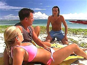 Double Beach Sex - Real Beach Sex porn videos at Xecce.com