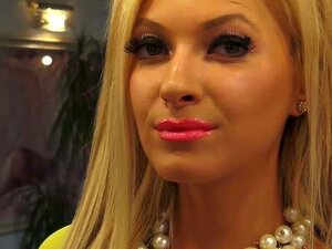 Blonde Glam Tease Long Nails