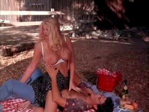 Anna Nicole Smith porn videos at Xecce.com
