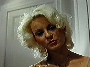 セカは素晴らしいチンポを楽しむ。