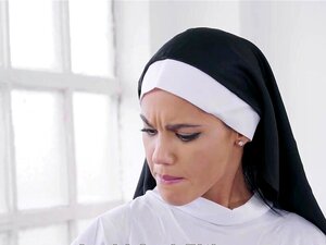 Lesbian stepsisters tested by stepmother superior