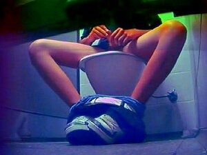 Gay Toilet Spy porn videos at Xecce.com