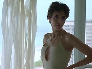 Beatrice Dalle Nude porn videos at Xecce