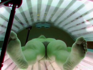 Cutie Girl Spied in Solarium