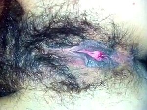 Hairy pussy flexing