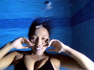 Underwater Breathplay porn videos at Xecce.com