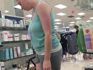 Braless - Filmy Porno @ PornoKrol.com